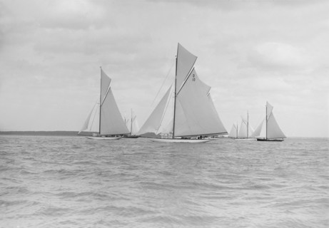 Start for the King's Cup yacht race, 1913. Creator: Kirk & Sons of Cowes.