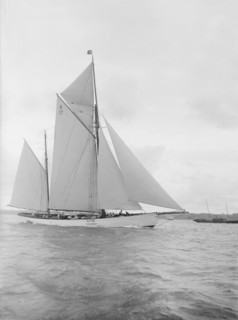 The 118 foot ketch 'Cariad', 1912.  Creator: Kirk & Sons of Cowes.