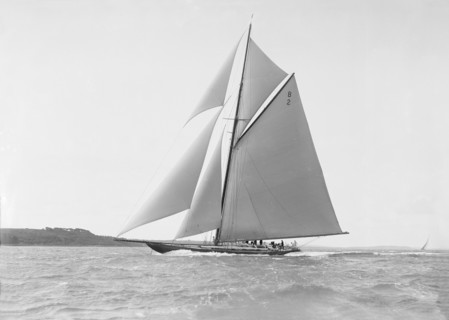 The cutter 'Shamrock' sailing close-hauled, 1912. Creator: Kirk & Sons of Cowes.