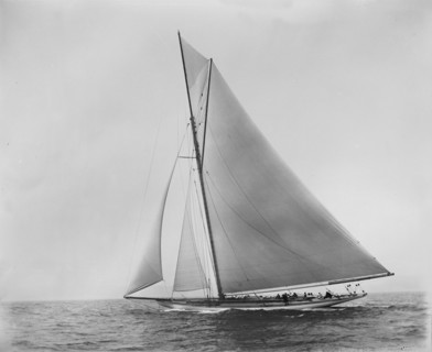 The cutter 'Shamrock' sailing close-hauled. Creator: Kirk & Sons of Cowes.