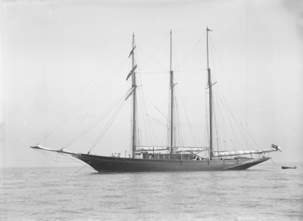 The auxiliary schooner 'La Cigale' at anchor, 1913. Creator: Kirk & Sons of Cowes.