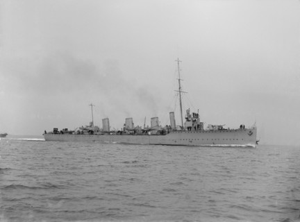 'HMS Broke', 1914. Creator: Kirk & Sons of Cowes.