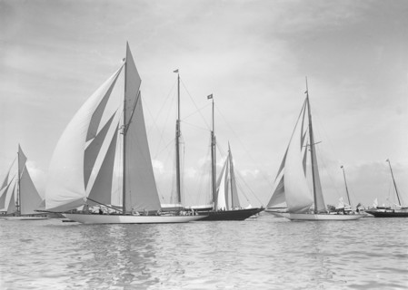 The 19-metres class 'Octavia', 'Norada', 'Corona' & 'Mariquita' racing at Cowes, 1911. Creator: Kirk & Sons of Cowes.