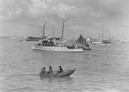 The motor yacht 'Silver Cloud' under way, 1920. Creator: Kirk & Sons of Cowes.