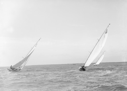 The 6 Metre class 'Vanda', 'Stella' and 'Lanka' racing upwind, 1914. Creator: Kirk & Sons of Cowes.