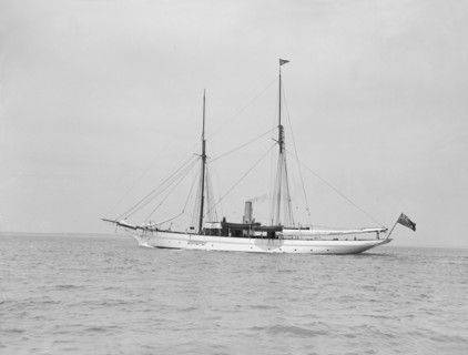 Steam yacht, 1913. Creator: Kirk & Sons of Cowes.