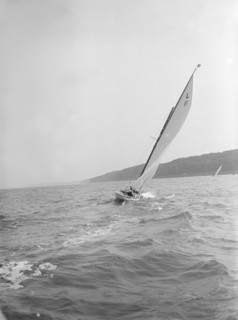The 6-metre class 'Wamba II', 1913. Creator: Kirk & Sons of Cowes.