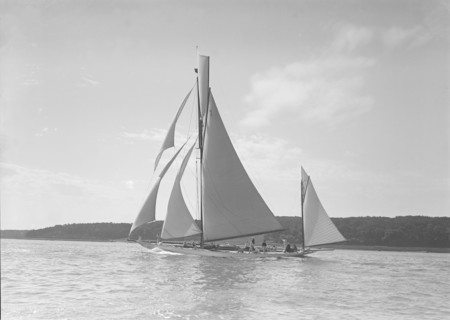 The yawl 'Zinita', 1911. Creator: Kirk & Sons of Cowes.