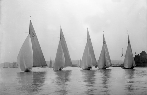 No wind for the 8 Metres race, 1931. Creator: Kirk & Sons of Cowes.