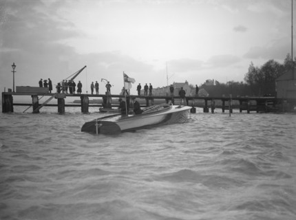 The hydroplane 'Brunhilde'. Creator: Kirk & Sons of Cowes.