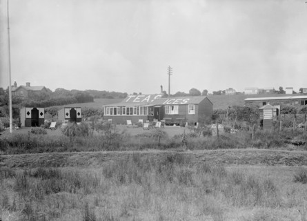 Gurnard, Isle of Wight. Creator: Kirk & Sons of Cowes.