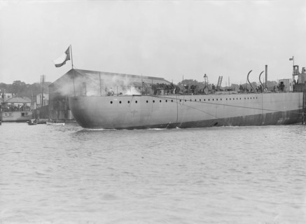 The launch of Chilean destroy 'Almirante Lynch', 28th September 1912. Creator: Kirk & Sons of Cowes.