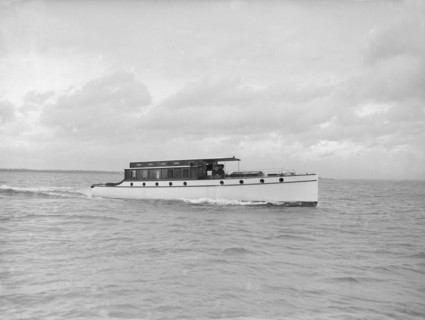 Cabin cruiser D.G.S.P., 1913. Creator: Kirk & Sons of Cowes.