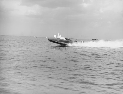 The French 400 hp hydroplane 'Despujols I', 1913. Creator: Kirk & Sons of Cowes.