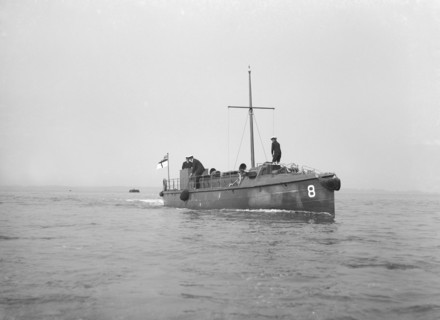 Motor yacht 'Mynonie II', 1914. Creator: Kirk & Sons of Cowes.