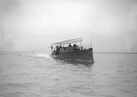 Egyptian motor launch under way, 1911. Creator: Kirk & Sons of Cowes.