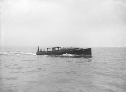 Wolseley motor launch, 1913. Creator: Kirk & Sons of Cowes.