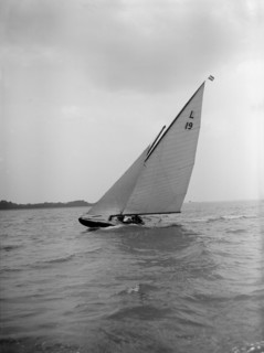 'Sioma' sailing close-hauled, 1912. Creator: Kirk & Sons of Cowes.