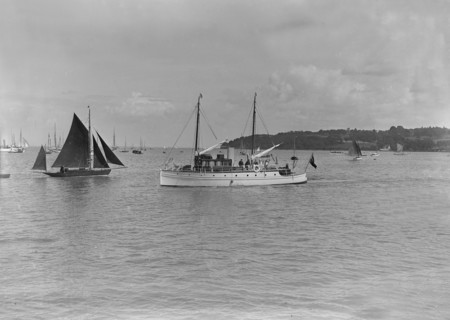 The motor yacht 'Silver Cloud' under way, 1920. Creator: Kirk & Sons of Cowes.