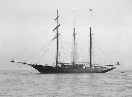 The auxiliary schooner 'La Cigale' at anchor, 1913. Creator: Kirk & Sons of Cowes.