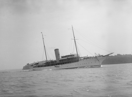 The 142 ton steam yacht 'Sapphire', 1923. Creator: Kirk & Sons of Cowes.