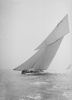 The gaff rigged cutter 'Bloodhound' sailing close-hauled, 1911. Creator: Kirk & Sons of Cowes.