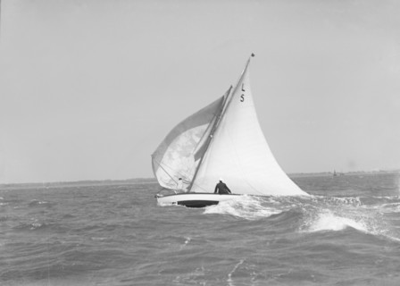 Windy conditions for the 6 Metre yacht 'Snowdrop', 1911. Creator: Kirk & Sons of Cowes.