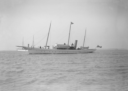 The steam yacht 'Sea Snake' 1911. Creator: Kirk & Sons of Cowes.
