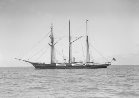 The auxiliary sailing ship 'Sunbeam', 1911. Creator: Kirk & Sons of Cowes.