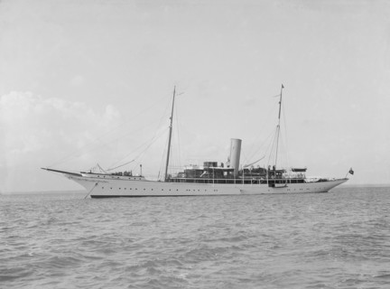 The steam yacht 'Eileen' at anchor, 1914. Creator: Kirk & Sons of Cowes.