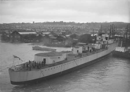 Launch of unknown ship at Samuel J. White's shipyard. Creator: Kirk & Sons of Cowes.