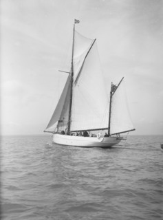 The ketch 'Aphrodite' under sail, 1911. Creator: Kirk & Sons of Cowes.