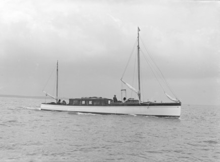 Motor yacht 'Ytene' under way, 1914. Creator: Kirk & Sons of Cowes.