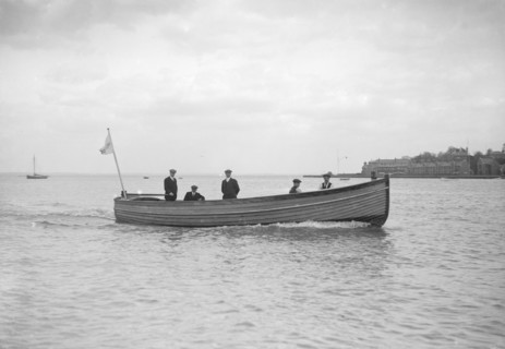 Mitcham motor launch 'Border Pride No3' under way, 1912. Creator: Kirk & Sons of Cowes.