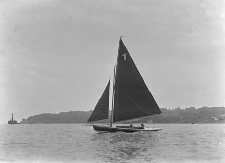The Redwing class 'Fortuna', 1921. Creator: Kirk & Sons of Cowes.