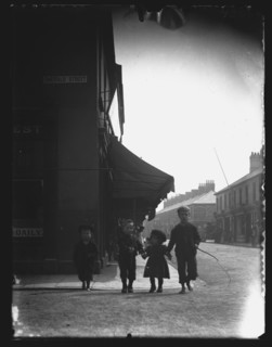 Emerald Street, Cardiff, 1890s or 1900s. Creator: William Booth.
