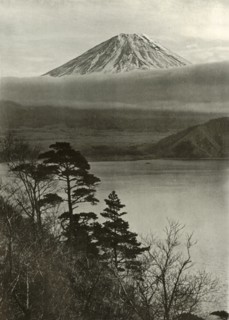 Fuji from Nakano-Kura-Toge', 1910.