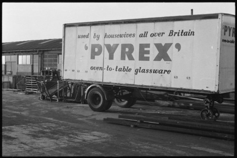 Delivery lorry trailer, Wear Flint Glass Works, Alfred Street, Millfield, Sunderland, 1961