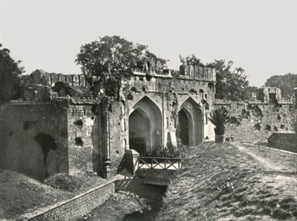 The Kashmiri Gate, Delhi, India, 1895.