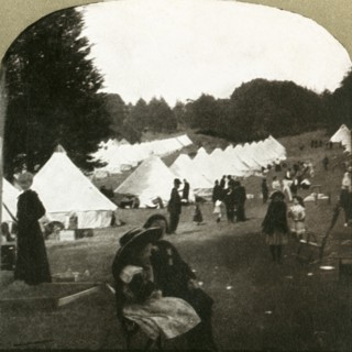 Refugees' camp at ball grounds in Golden Gate Park', 1906.