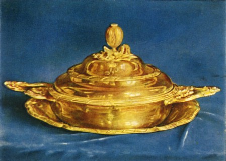 Covered Bowl and Plate', 1938.