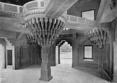 Fatehpur Sikri. Pillar in the Dewan-i-Khas', c1910.