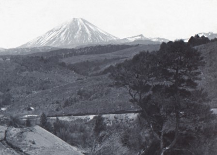 Mount Ngauruhoe, late 19th-early 20th century.