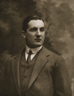 Mr Carlos Edwards,1911