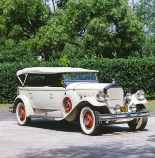 1932 Pierce Arrow S4. Creator: Unknown.