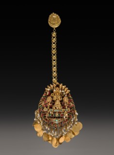 Forehead Pendant with Sun God Surya in a Chariot with Attendants, 1600s or 1700s. Creator: Unknown.