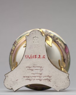 Urn, c. 1815. Creator: Flight, Barr and Barr (British).