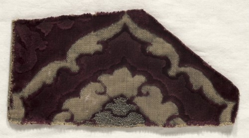 Velvet Fragment, 1400s. Creator: Unknown.