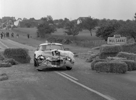 1963 Le Mans Jaguar E type Lightweight crash on Mulsanne. Creator: Unknown.