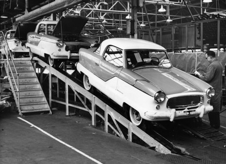 Metroplitan manufacture at Austin's Longbridge plant 1956. Creator: Unknown.